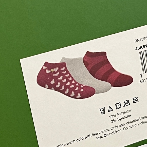 Kate Spade Cozy Low Cut Socks. Green Box with Black Bow. - Picture 4 of 4